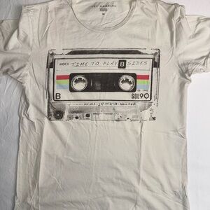 Men’s Sol Angeles Graphic Tee Size Medium